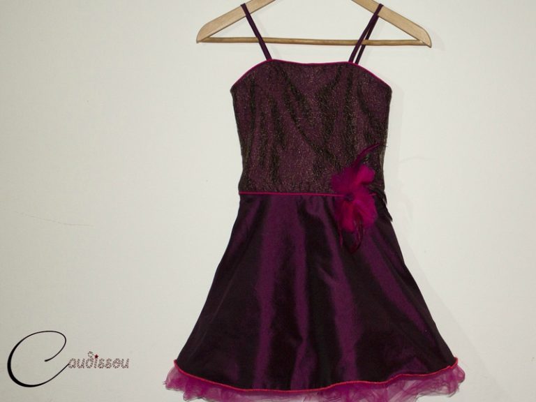 Robe de fête – tulle, paillettes et plumes (+ Le tuto)